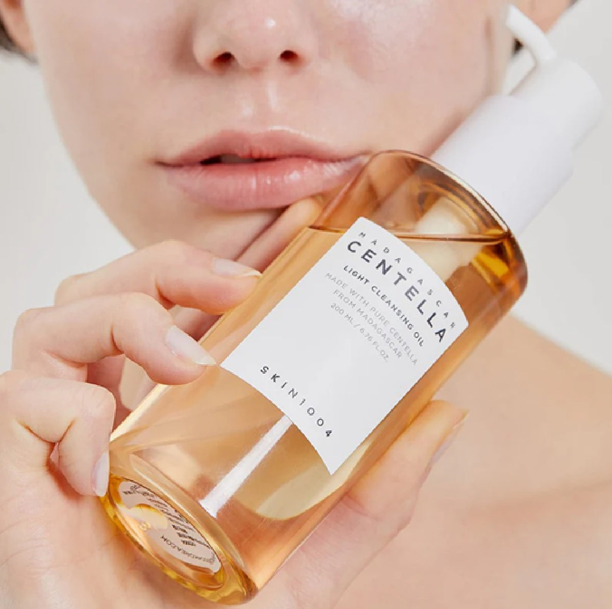 Madagascar Centella Light Cleansing Oil