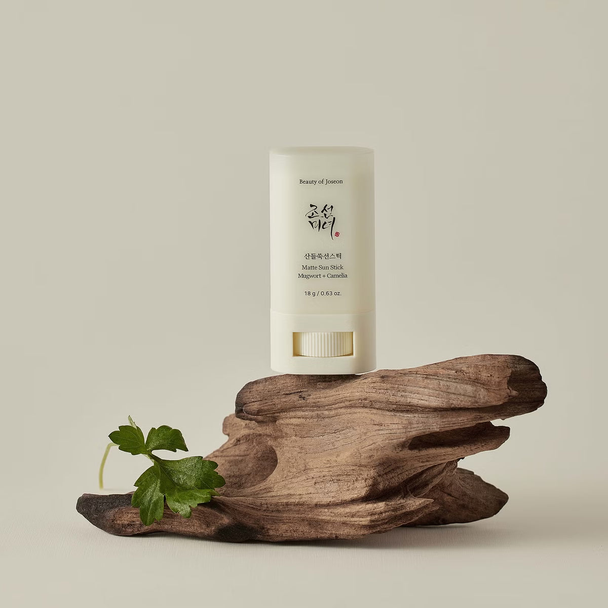 Matte Sun Stick Mugwort + Camilia 18g