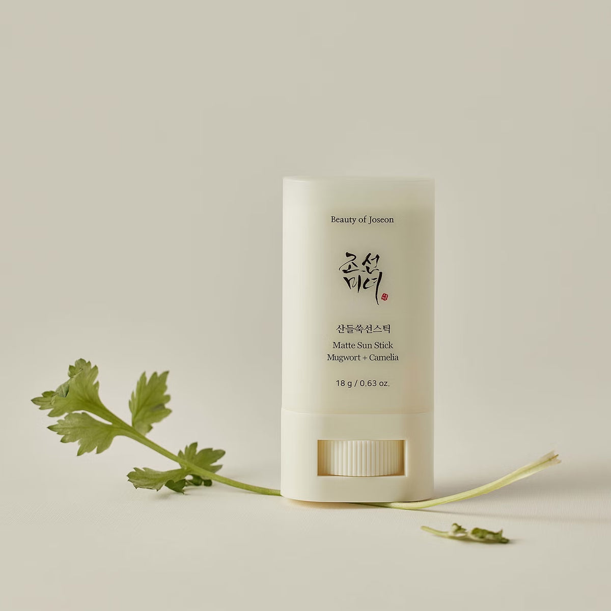 Matte Sun Stick Mugwort + Camilia 18g